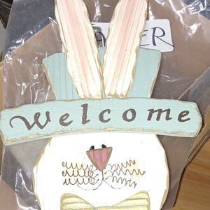 Wooden holiday signs, Easter, Valentines day, Thanksgiving, and more